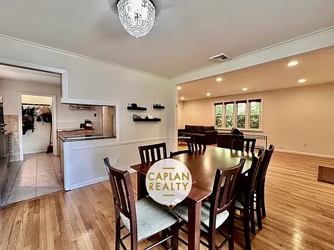 88 Curtis Dr — Photo 3