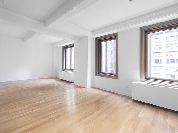 5th image of 101 W 55th St #707