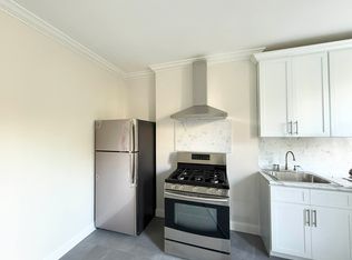 272 Nassau Ave APT 1L, Brooklyn, NY 11222