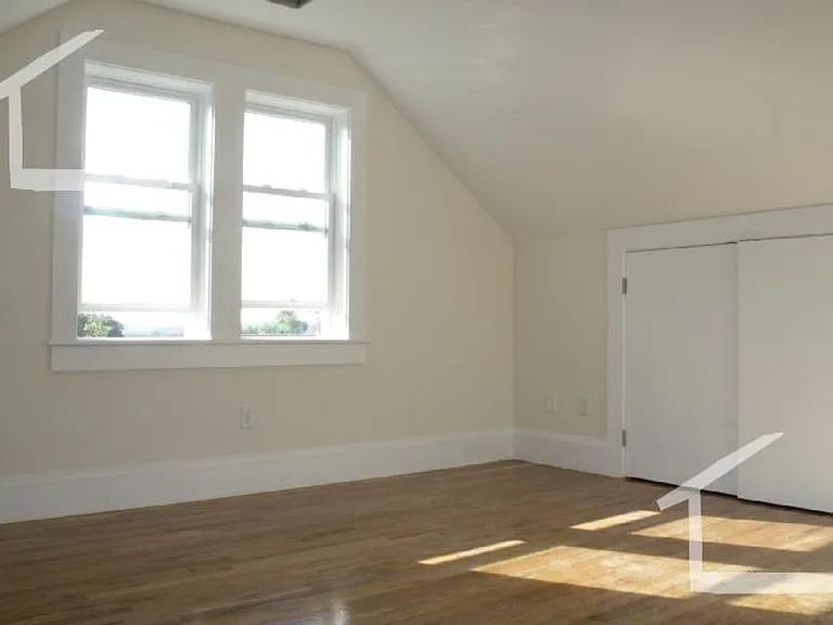 6 Larose Pl #1B — Photo 16