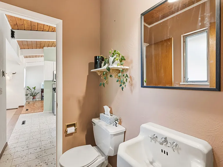 1321 Eagle View Dr — Photo 18