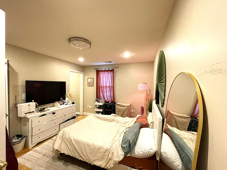 1522 W Superior St #1 — Photo 22