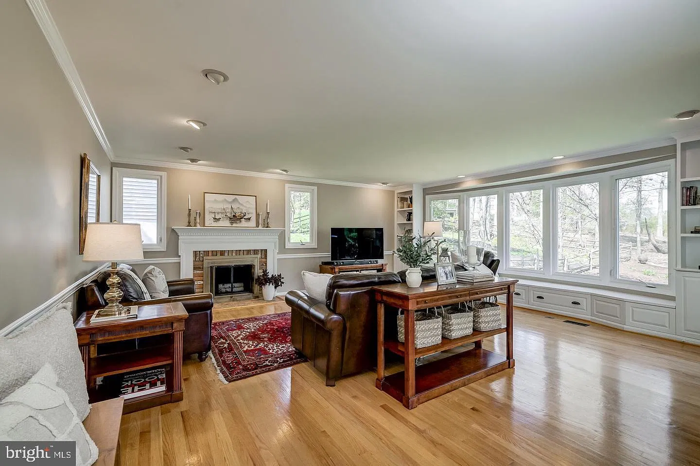 5 bed, 3.5 bath, 3254 sqft, $5,800 — Photo 3