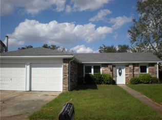 3840 Redbud Ln, Harvey, LA 70058