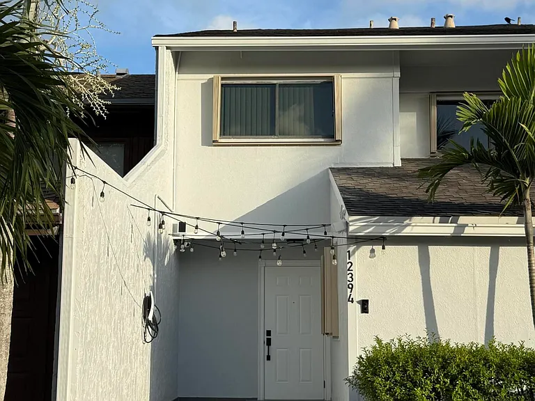 12394 Westhampton Cir — Photo 3