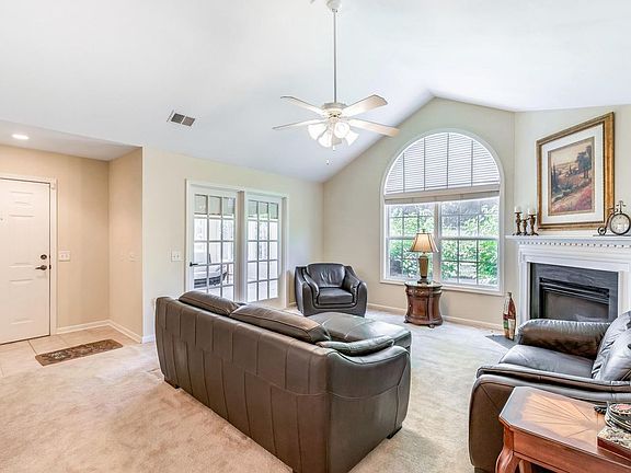 5th image of 825 Browns Ln #1704