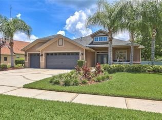 17619 Archland Pass Rd, Lutz, FL 33558