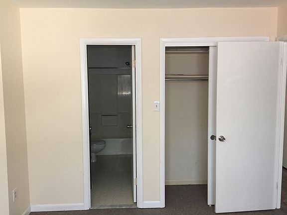 Front master Bd closet & BA