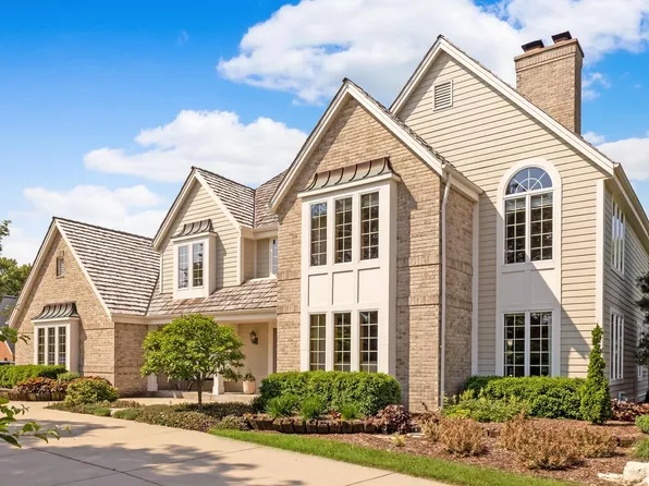 N32W23175 Stonewall COURT, Pewaukee, WI 53072