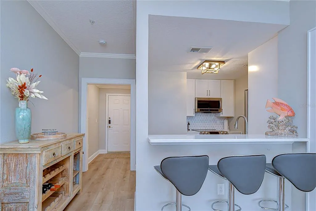 1 bed, 1.0 bath, 604 sqft, $3,000 — Photo 4