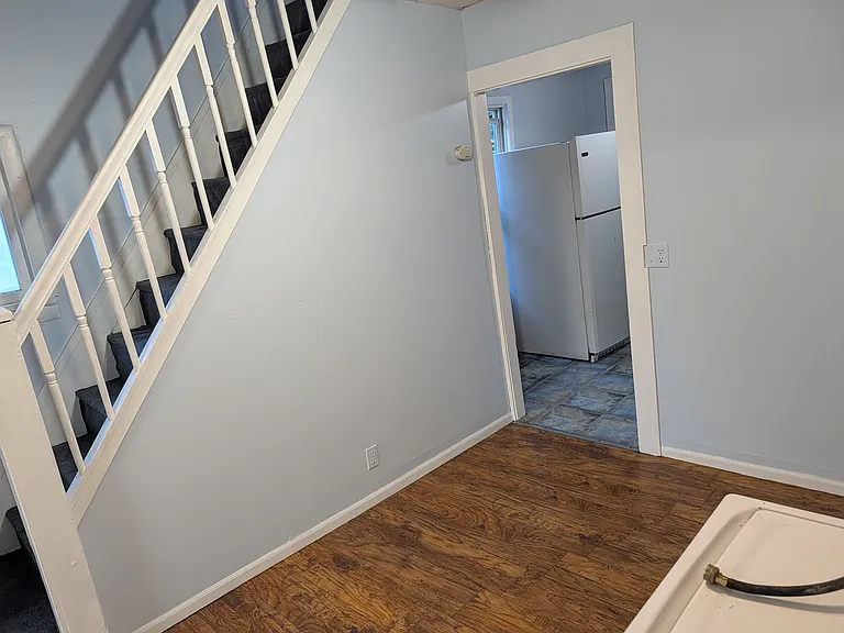 9 Thomas Ct #9 — Photo 5