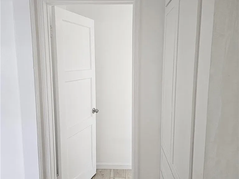 1310 W 89th St — Photo 20