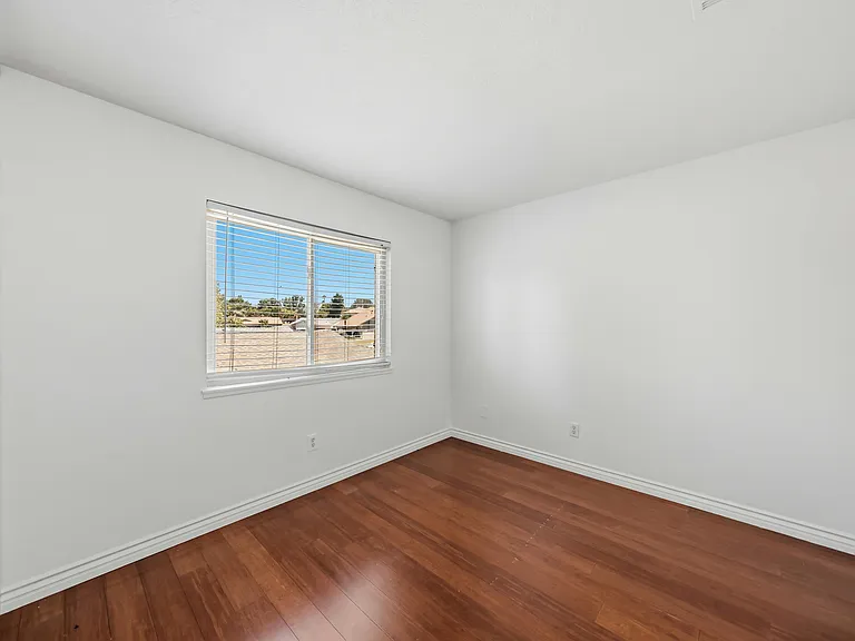 8566 Club House Dr — Photo 21
