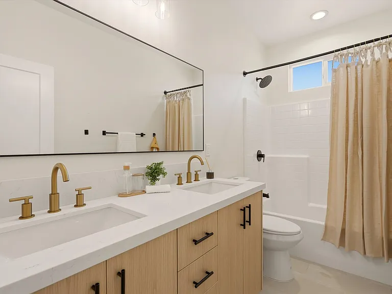 5824 Persepolis Ct — Photo 21
