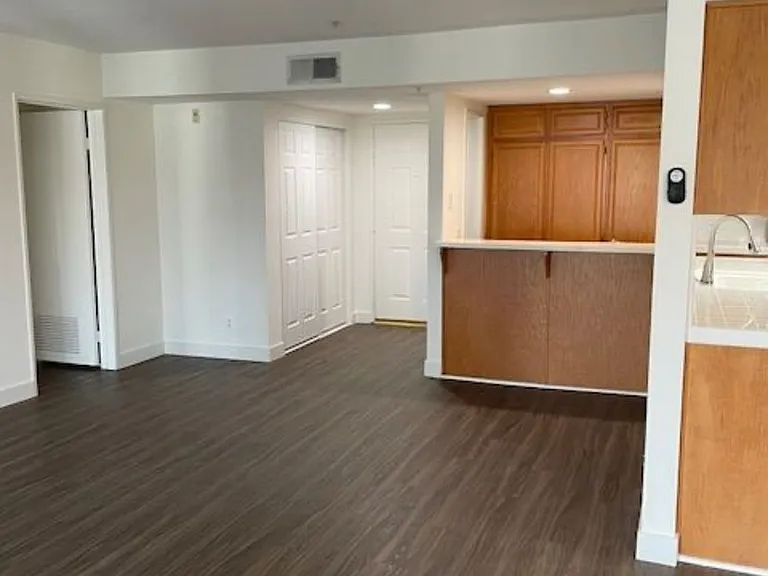 NAT - Natick Villas — Photo 4