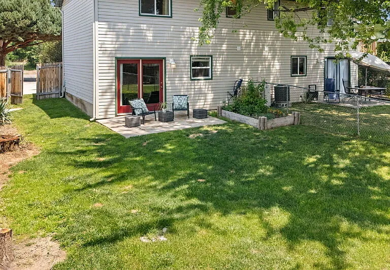4327 W Grover St — Photo 26
