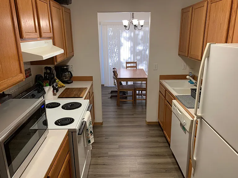809 Pine Ave #A — Photo 2