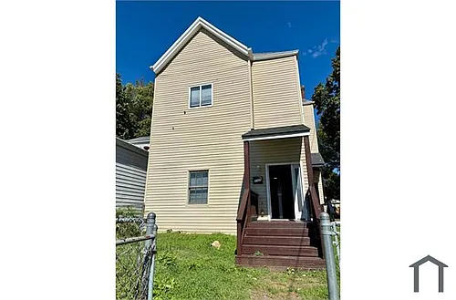 2729 W Market St Photo 1
