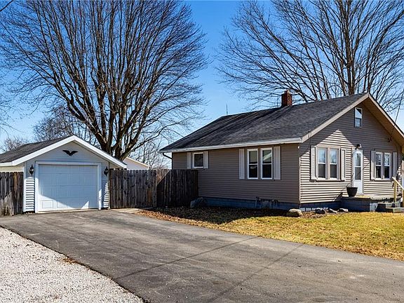 4th image of 1184 N 525 W