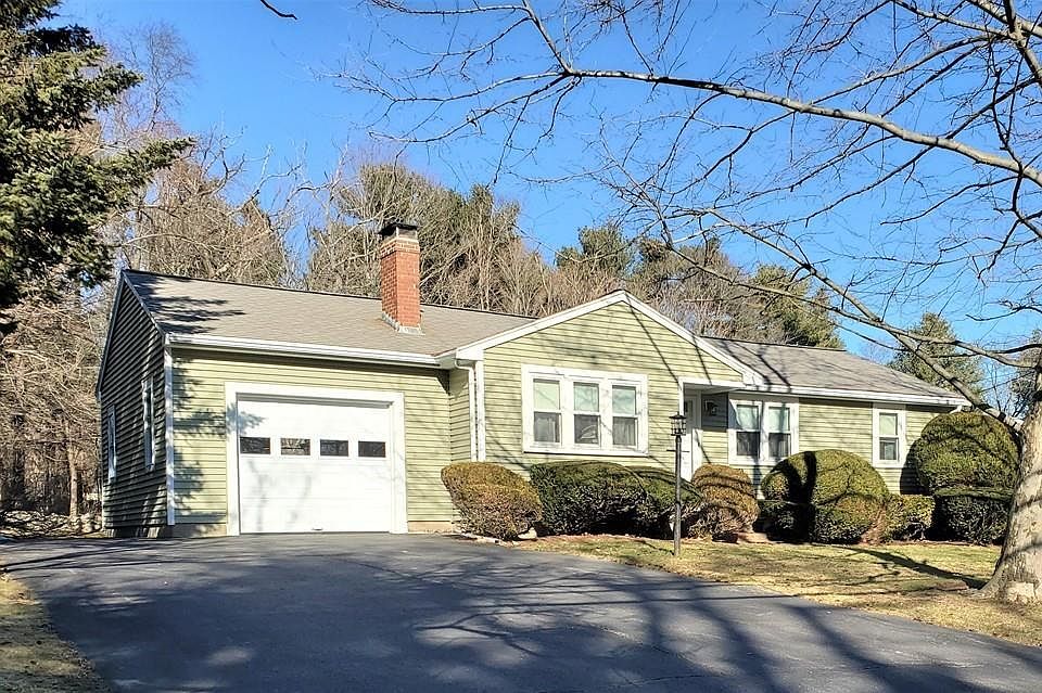 1st image of 392 Lincoln St