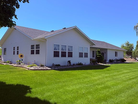 2nd image of 14920 McAuley Rd