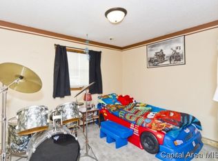 118 Bob O Link Ln, Virden, IL 62690