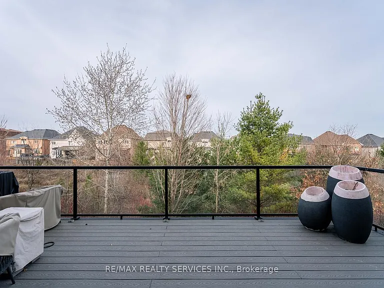 9 Interlacken Dr — Photo 44