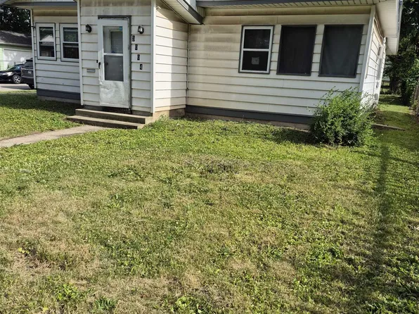 3004 Arcadia Ter, Rockford, IL 61101