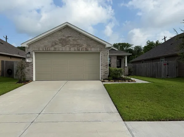 1174 Filly Creek Dr, Alvin, TX 77511