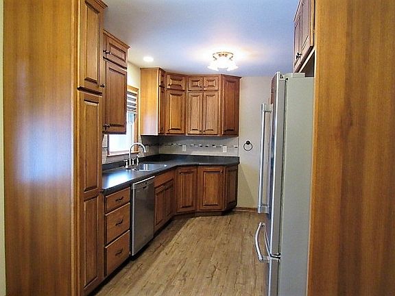 4th image of 841 Southhaven Dr