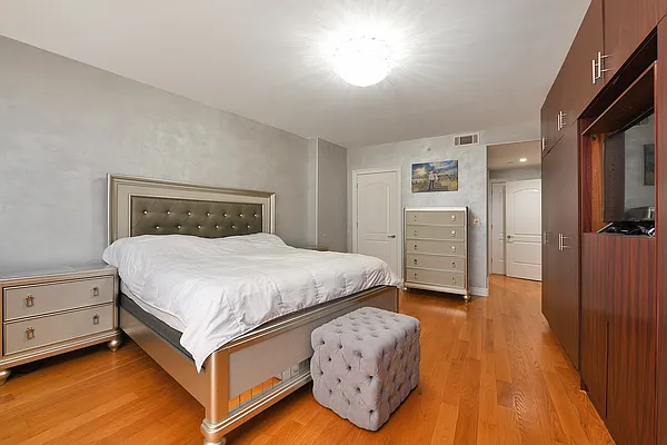 Rented by Winzone Realty Inc | media 21