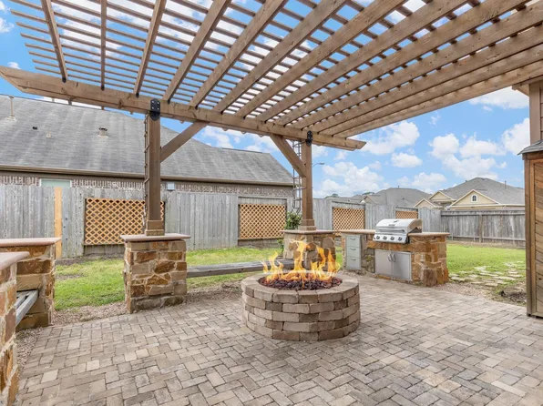 6410 Hardwood Dale Way Dr, Humble, TX 77338