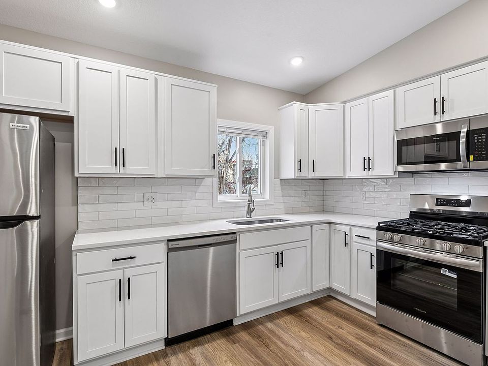 1st image of 301 17th Ave NE #309U