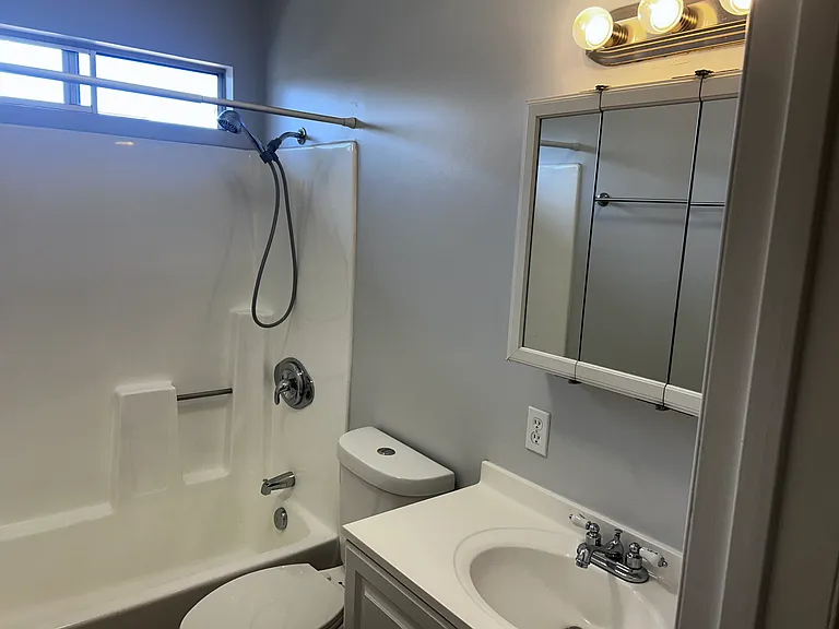4948 Brighton Ave — Photo 43