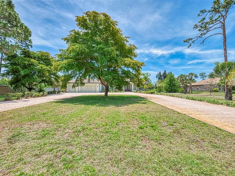 900 Park Place Dr — Photo 57