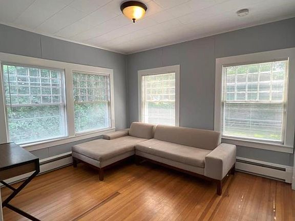 4th image of 116 Concord Rear