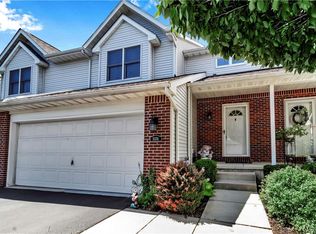 5374 Village Station Cir, Williamsville, NY