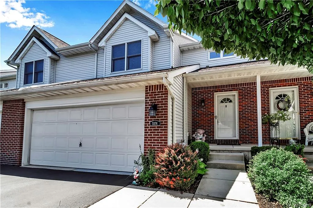 5374 Village Station Cir photo 1