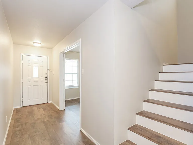 24610 Corral Gables — Photo 4