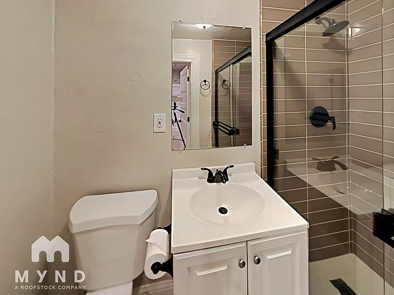 821 14th St #B — Photo 10