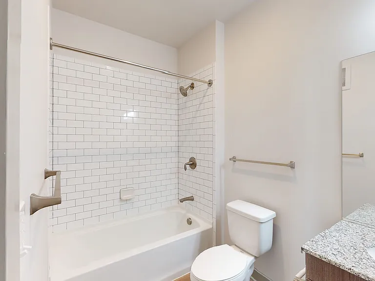 1274 at Towson — Photo 45