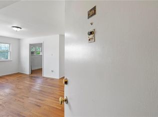 369 College Dr #10, Edison, NJ 08817