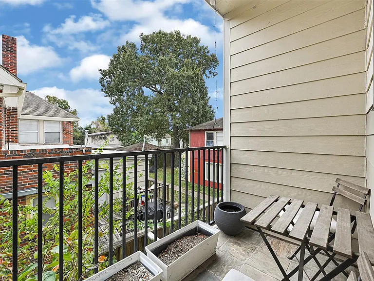 2414 Calumet St #B — Photo 18