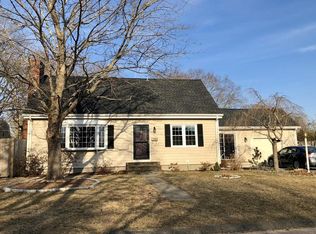 13 Blossom St, Fairhaven, MA 02719