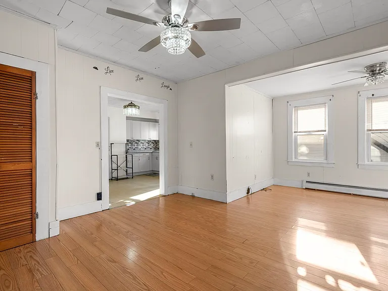 25 Salem St — Photo 9