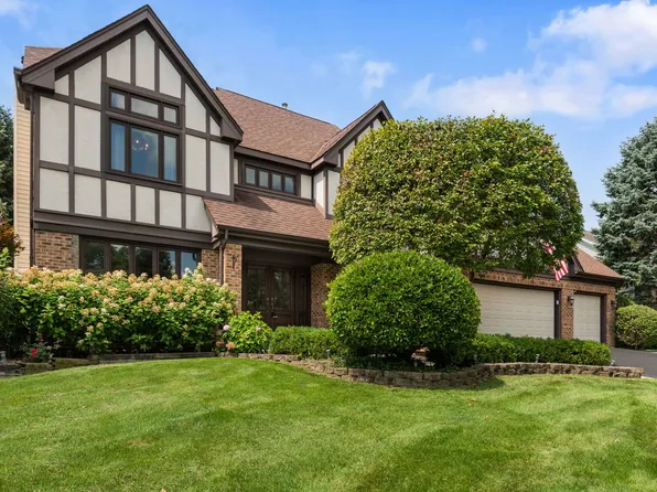 301 Ambria Dr, Mundelein, IL 60060