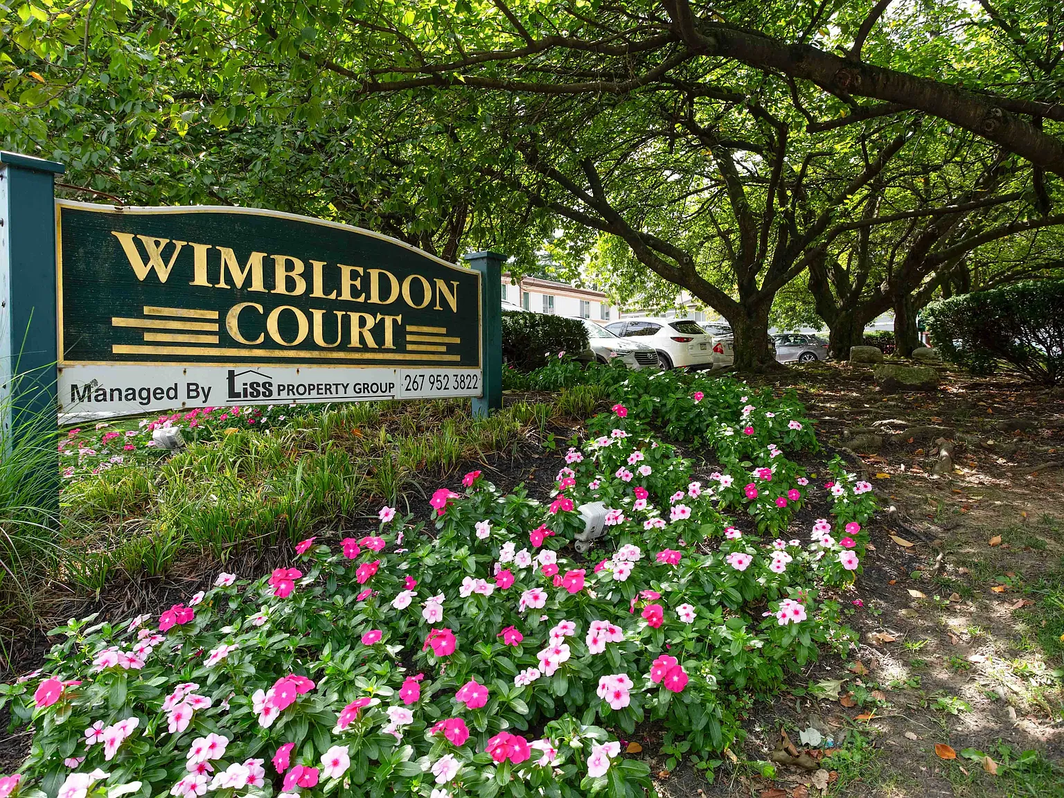 Wimbledon Court Townhomes — Photo 2