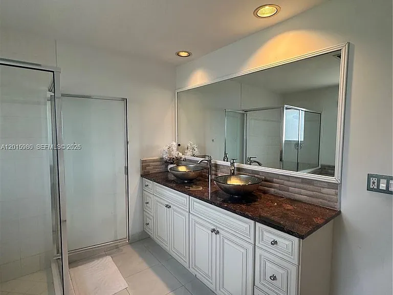 5402 Pointe Villa Dr #B — Photo 22