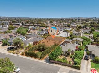 8430 Wiley Post Ave, Los Angeles, CA 90045