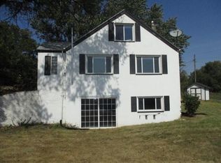 N3326 Laurel Rd, Lake Geneva, WI 53147